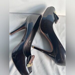 Louis Vuitton Patent leather heels pumps 35 1/2